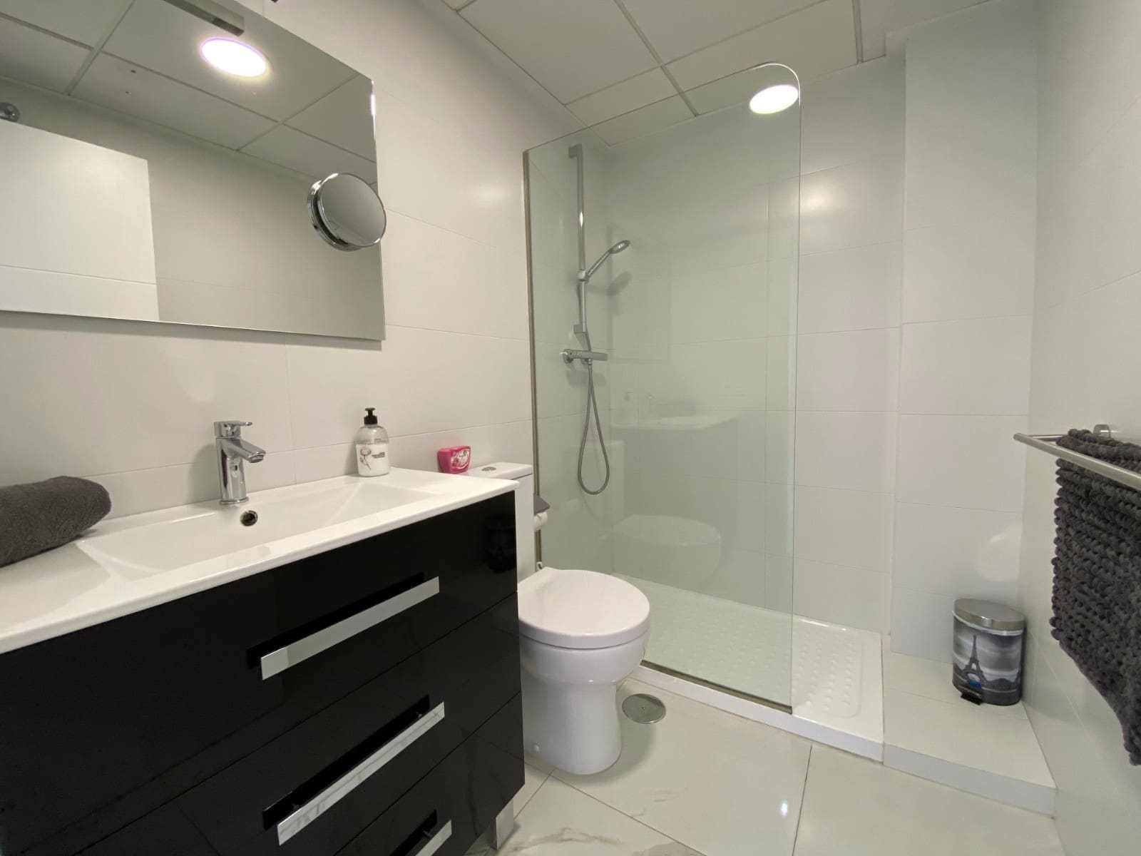 Appartement de 2 chambres de location de vacances à La Marina avec piscine garage - 420 € (Ref: 6968368)