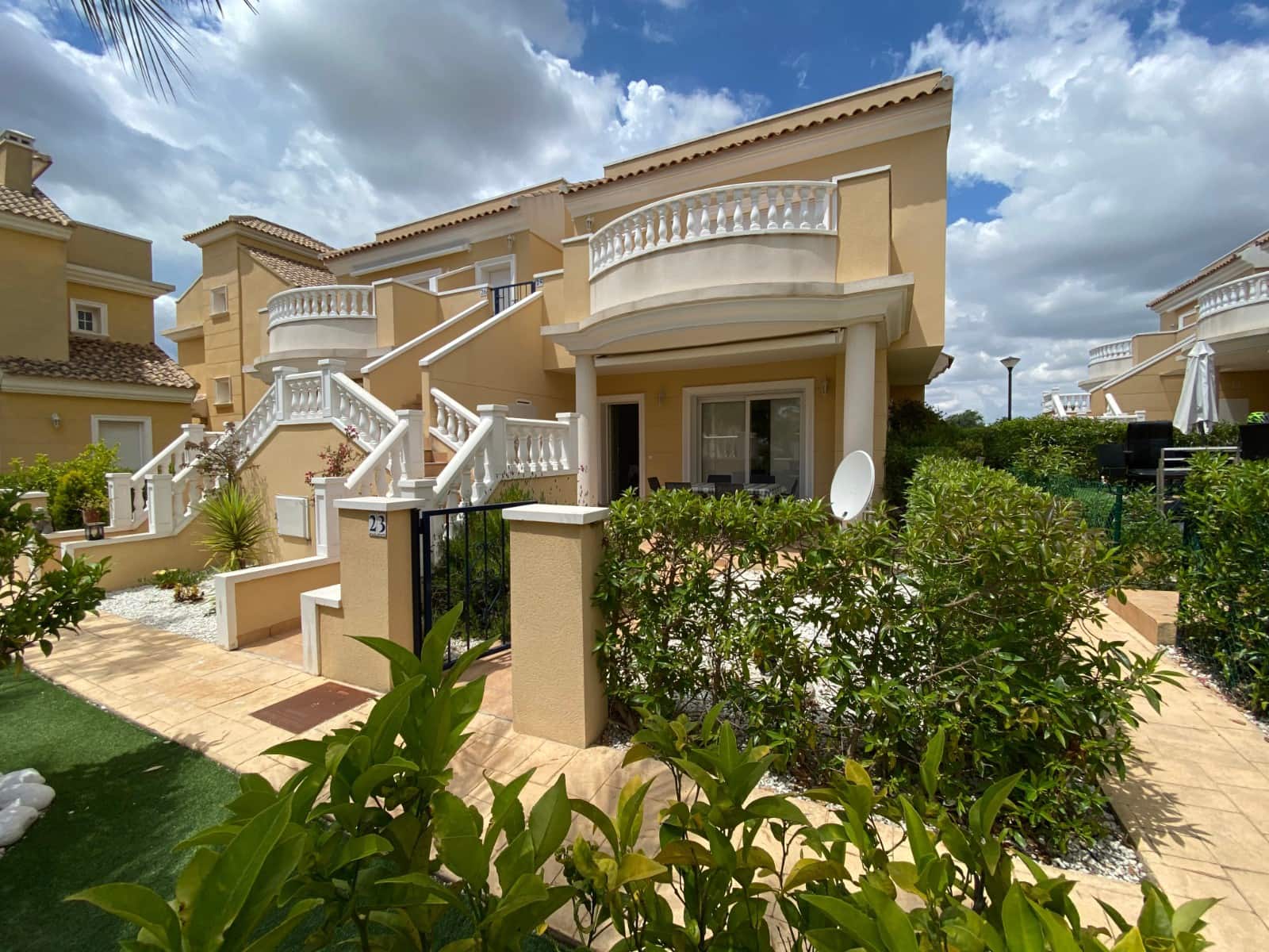 Appartement de 2 chambres de location de vacances à La Marina avec piscine garage - 420 € (Ref: 6968368)