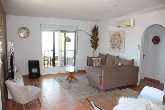 Chalet de 2 habitaciones en La Marina, Elche / Elx en alquiler vacacional con piscina garaje - 630 € (Ref: 6968370)