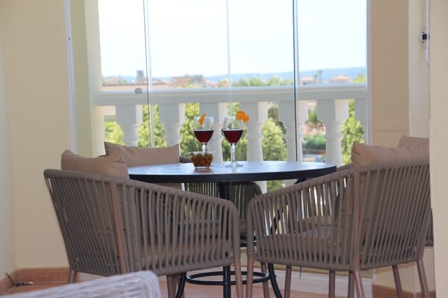 Chalet de 2 habitaciones en La Marina, Elche / Elx en alquiler vacacional con piscina garaje - 630 € (Ref: 6968370)