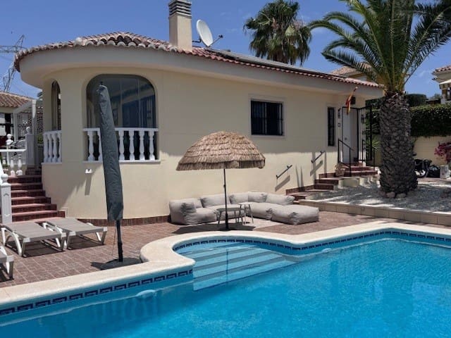 2 bedroom Villa for holiday rental in La Marina with pool garage - € 630 (Ref: 6968370)