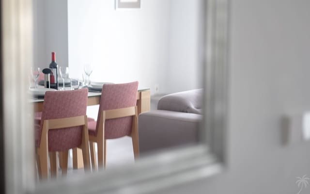 Ático de 3 habitaciones en La Marina, Elche / Elx en alquiler vacacional con piscina garaje - 630 € (Ref: 6968371)