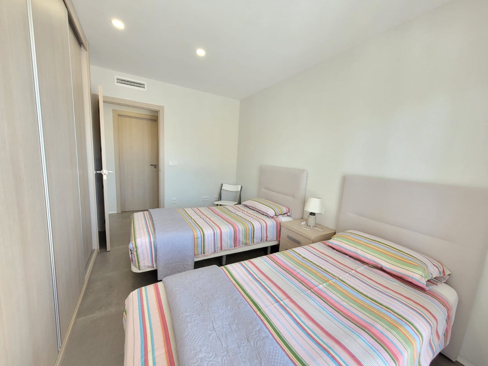 3 bedroom Penthouse for holiday rental in La Marina with pool garage - € 630 (Ref: 6968371)