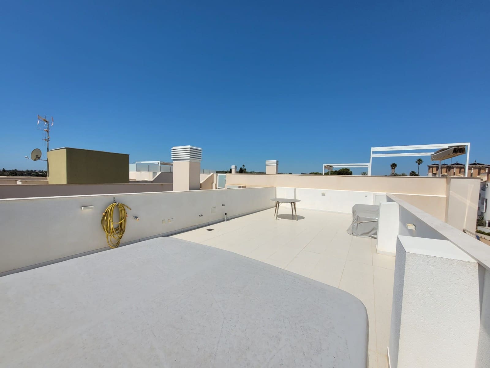 3 bedroom Penthouse for holiday rental in La Marina with pool garage - € 630 (Ref: 6968371)