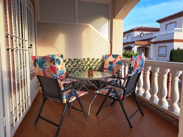   2 soveværelse   ferieRækkehus i La Marina, Elche / Elx med   swimmingpool   - € 399 (Ref: 6968378)