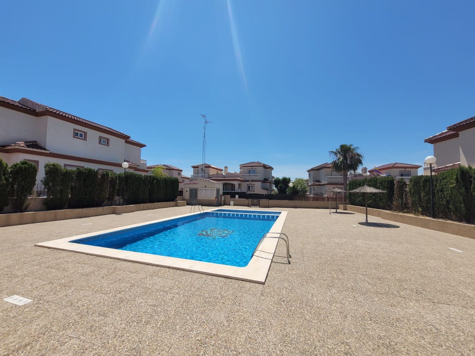 2 bedroom Terraced Villa for holiday rental in La Marina with pool - € 399 (Ref: 6968378)