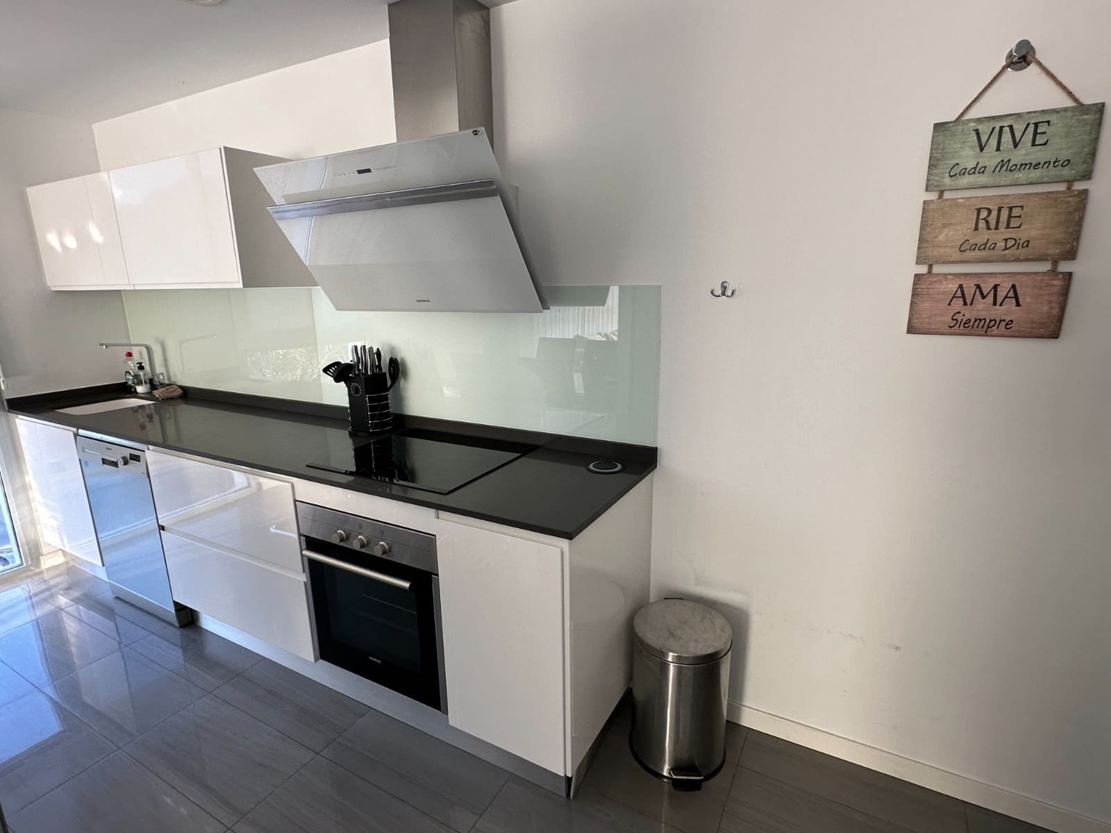 3 quarto Apartamento para arrendamento para férias em Guardamar del Segura com piscina Garagem - 630 € (Ref: 6968379)