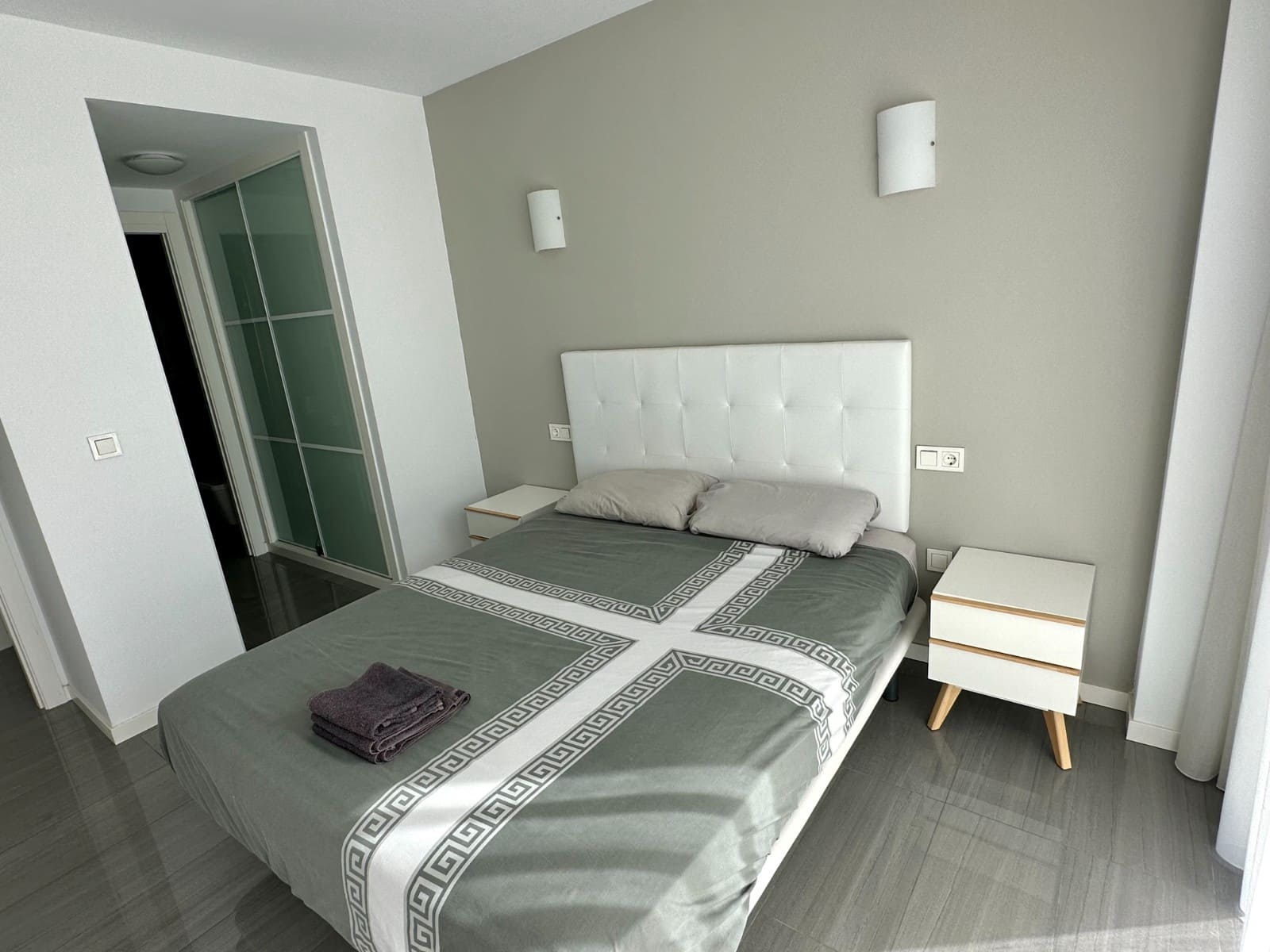 3 quarto Apartamento para arrendamento para férias em Guardamar del Segura com piscina Garagem - 630 € (Ref: 6968379)