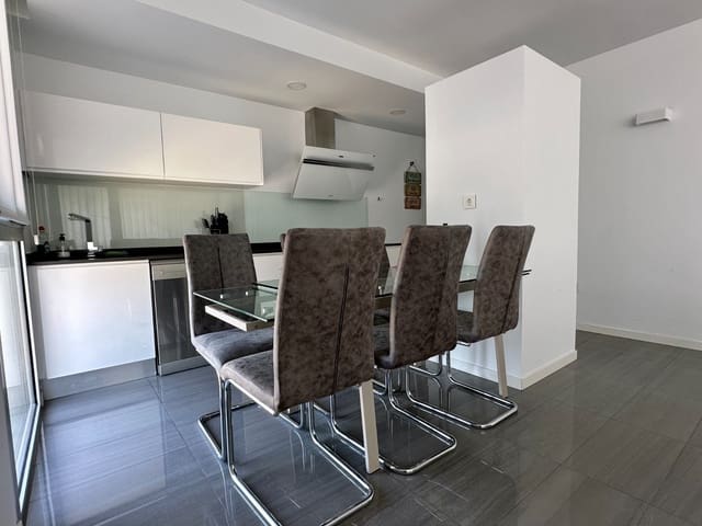 3 quarto Apartamento para arrendamento para férias em Guardamar Playa, Guardamar del Segura com piscina Garagem - 630 € (Ref: 6968379)