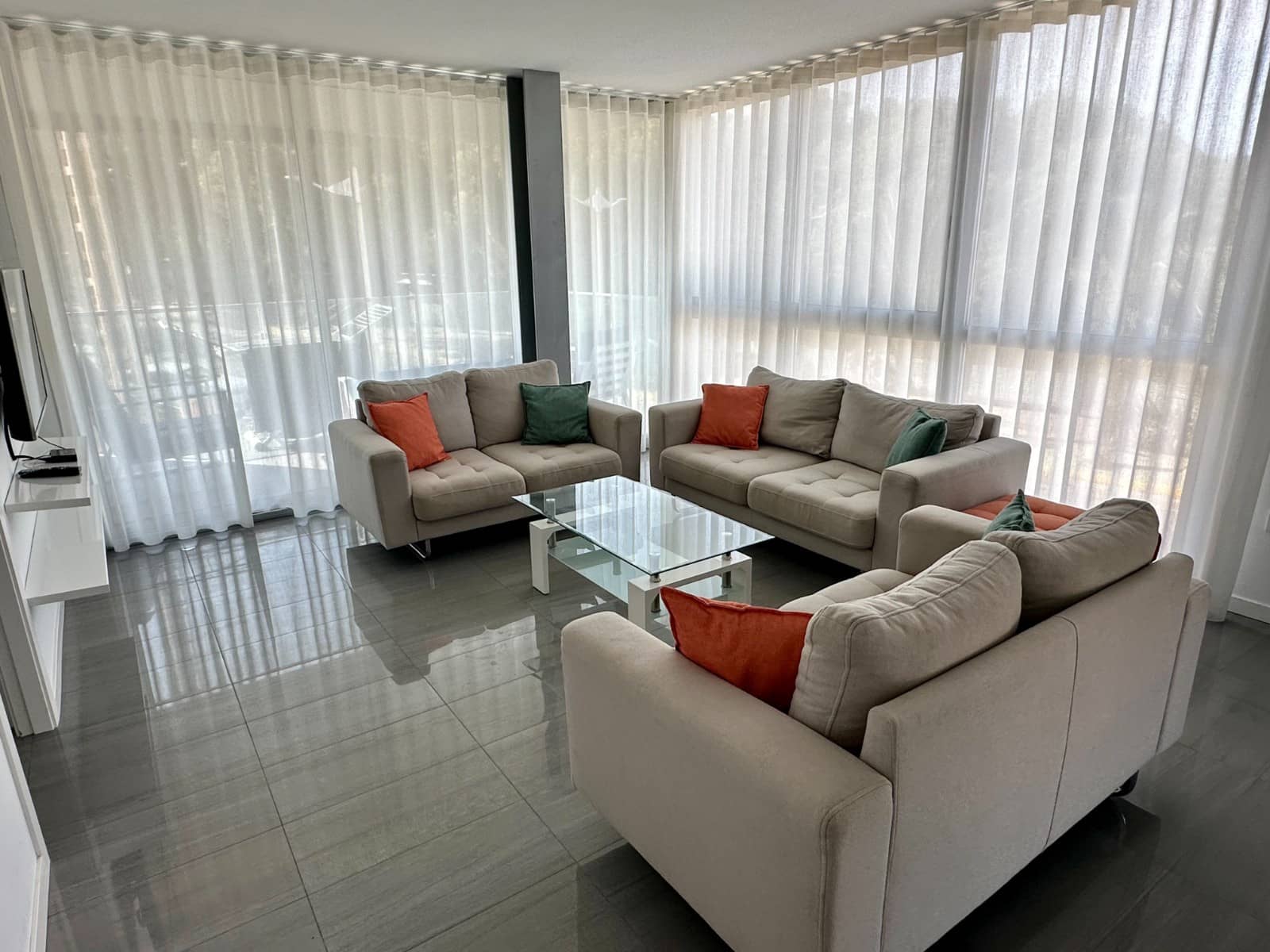 3 quarto Apartamento para arrendamento para férias em Guardamar del Segura com piscina Garagem - 630 € (Ref: 6968379)
