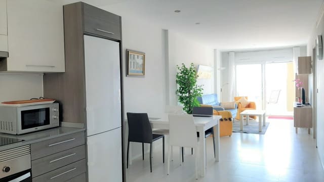 Appartement de 2 chambres de location de vacances à La Marina, Elche / Elx avec piscine - 455 € (Ref: 6968381)