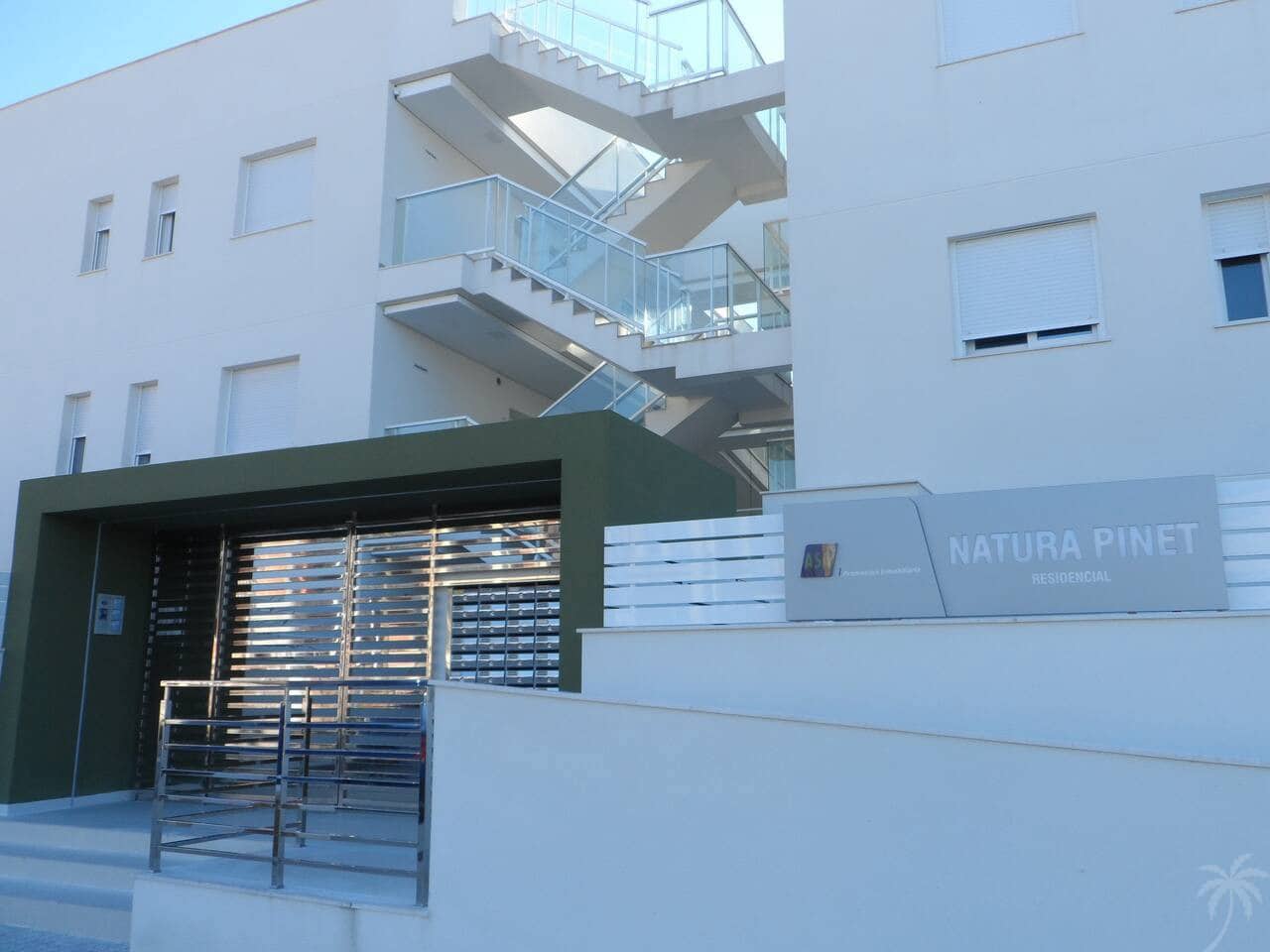 2 slaapkamer Appartement voor vakantieverhuur in La Marina met zwembad - € 455 (Ref: 6968381)