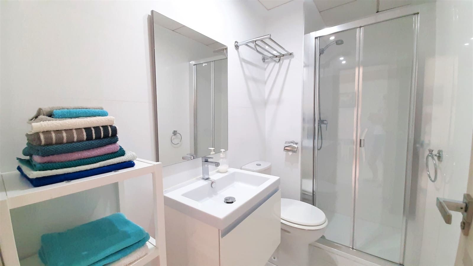 2 slaapkamer Appartement voor vakantieverhuur in La Marina met zwembad - € 455 (Ref: 6968381)