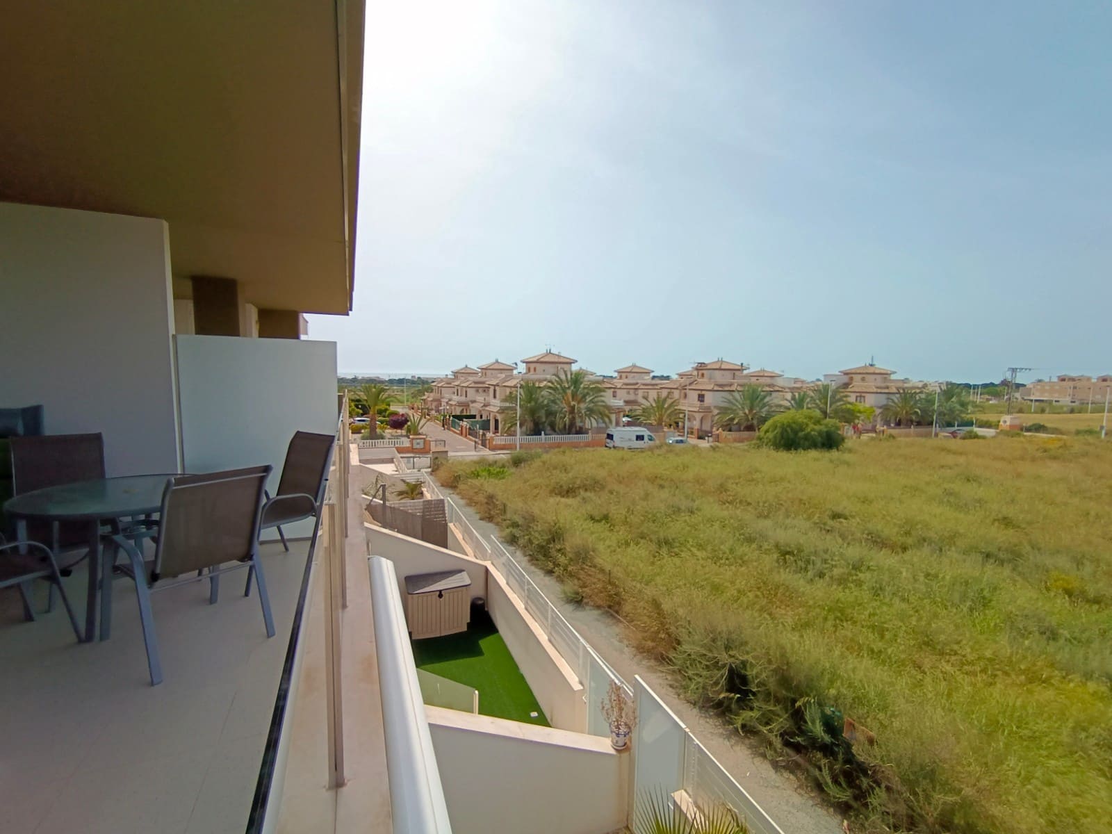 2 slaapkamer Appartement voor vakantieverhuur in La Marina met zwembad - € 455 (Ref: 6968381)