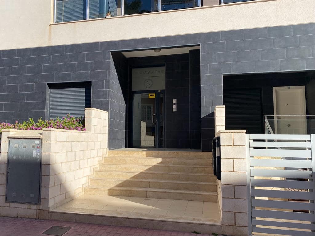 2 slaapkamer Appartement voor vakantieverhuur in La Mata met zwembad - € 630 (Ref: 6968386)