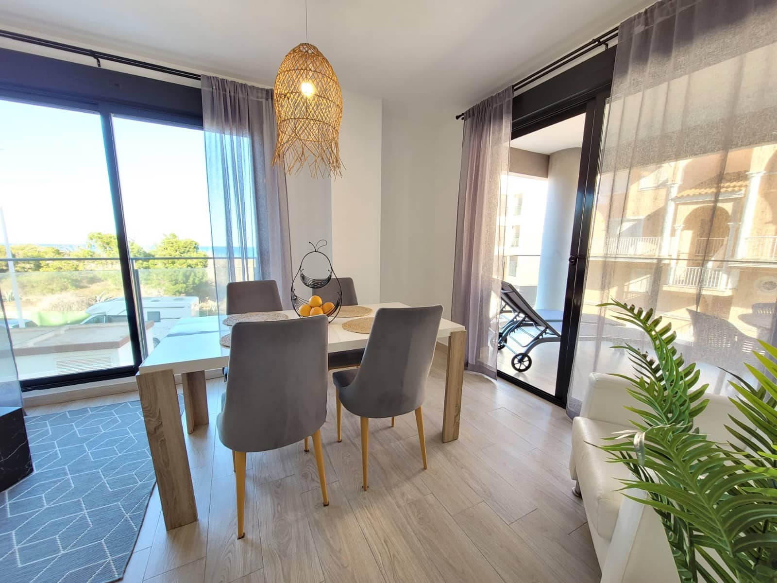 2 slaapkamer Appartement voor vakantieverhuur in La Mata met zwembad - € 630 (Ref: 6968386)
