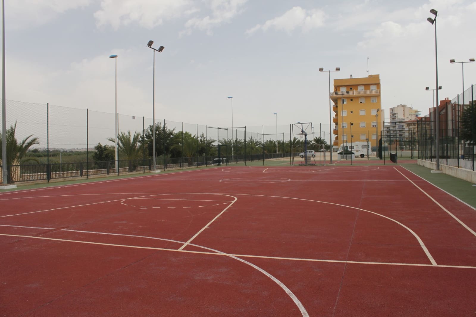 2 quarto Apartamento para arrendamento para férias em Guardamar del Segura com piscina Garagem - 385 € (Ref: 6968394)