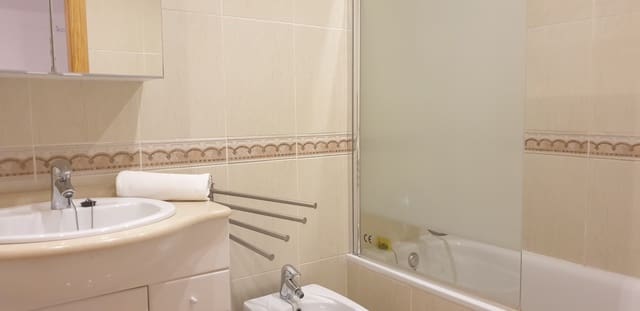 2 quarto Apartamento para arrendamento para férias em Puerto Deportivo, Guardamar del Segura com piscina Garagem - 385 € (Ref: 6968394)