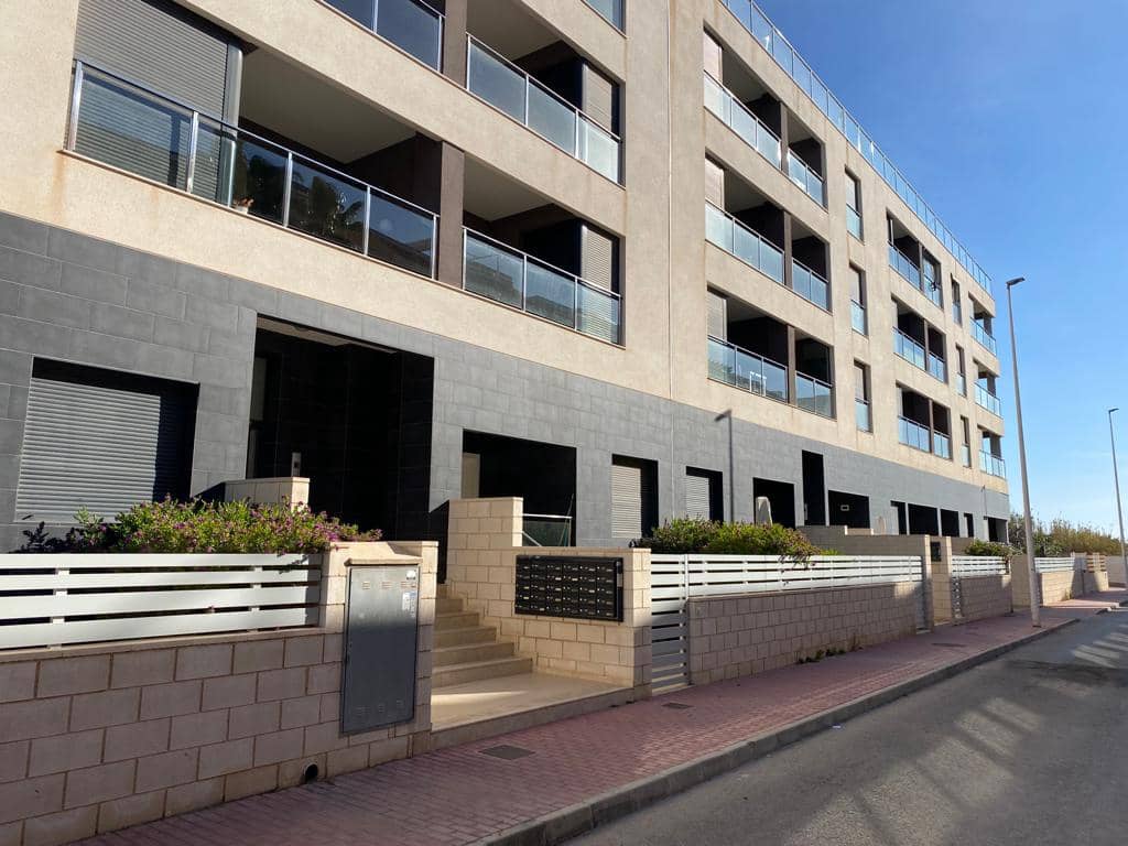 2 soverom Leilighet til salgs i La Mata med svømmebasseng - € 630 (Ref: 6968396)