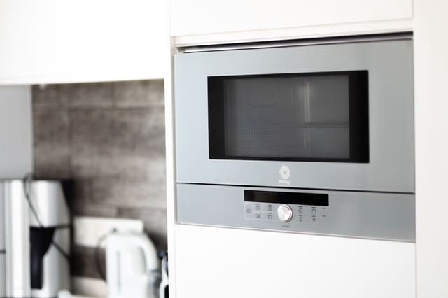 Chalet de 3 habitaciones en La Marina, Elche / Elx en alquiler vacacional con piscina garaje - 700 € (Ref: 6968401)