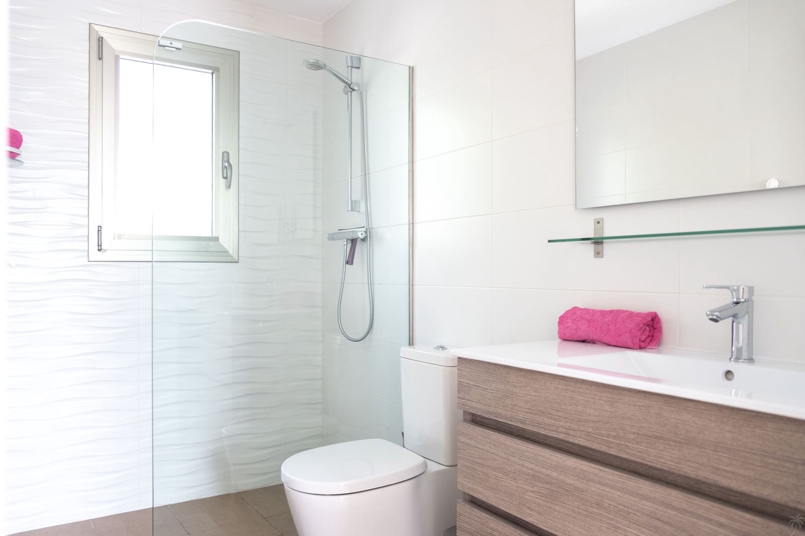 3 slaapkamer Villa voor vakantieverhuur in La Marina met zwembad garage - € 700 (Ref: 6968401)