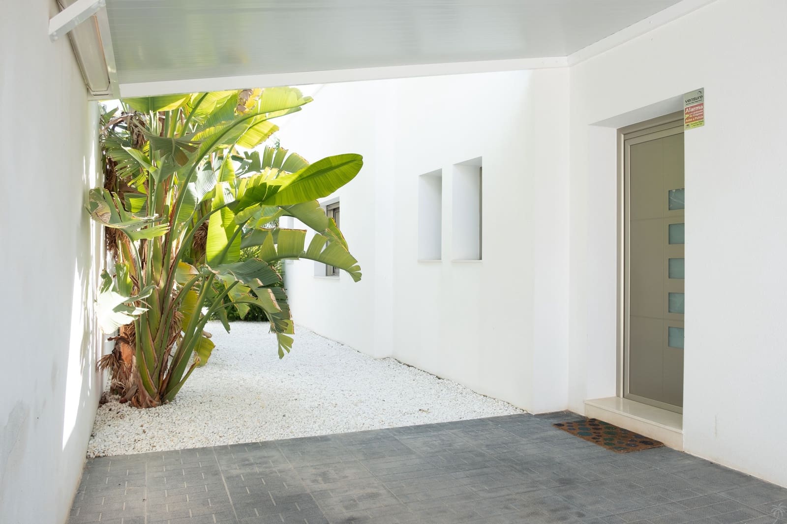 3 slaapkamer Villa voor vakantieverhuur in La Marina met zwembad garage - € 700 (Ref: 6968401)