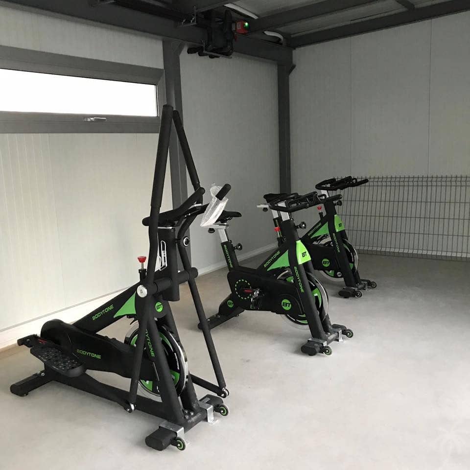 2 slaapkamer Appartement voor vakantieverhuur in Torrevieja met zwembad garage - € 399 (Ref: 6968403)