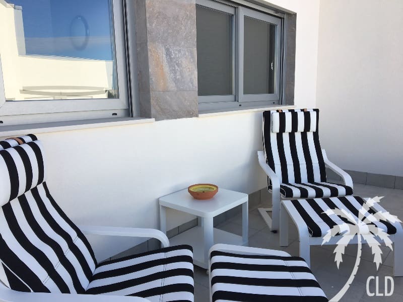 2 slaapkamer Appartement voor vakantieverhuur in Torrevieja met zwembad garage - € 399 (Ref: 6968403)