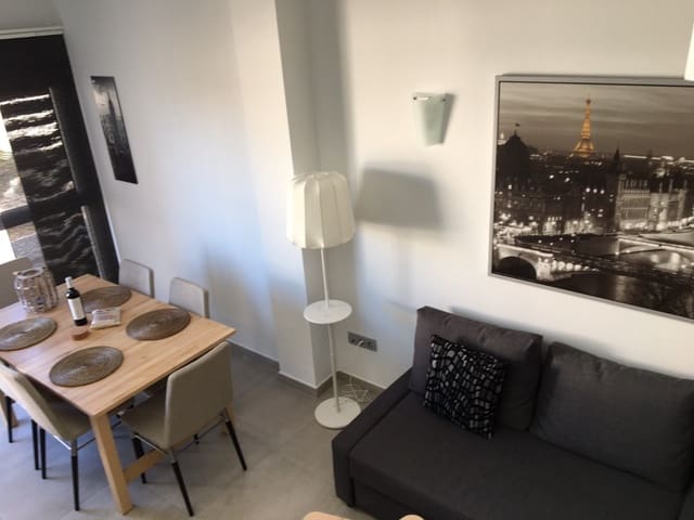 2 slaapkamer Appartement voor vakantieverhuur in La Veleta, Torrevieja met zwembad garage - € 399 (Ref: 6968403)