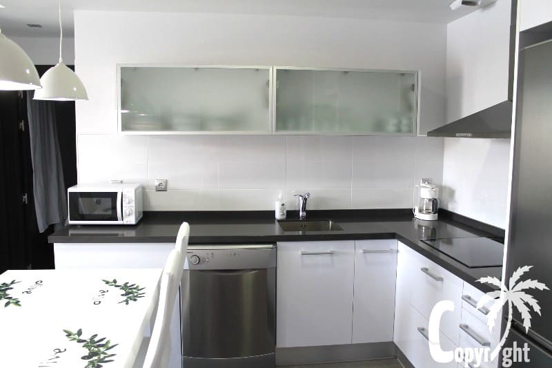 2 slaapkamer Appartement voor vakantieverhuur in La Mata met zwembad garage - € 399 (Ref: 6968404)