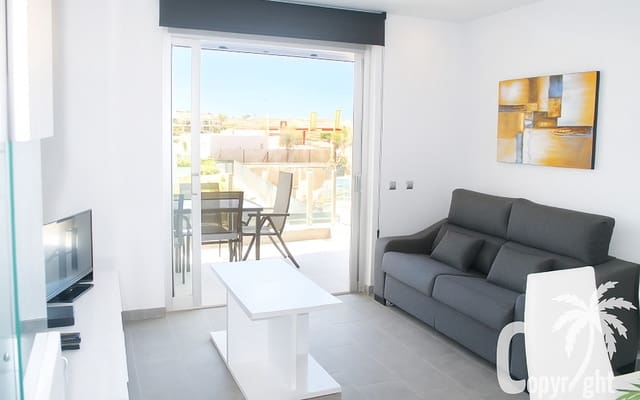2 slaapkamer Appartement voor vakantieverhuur in Los Europeos, Torrevieja met zwembad garage - € 399 (Ref: 6968404)