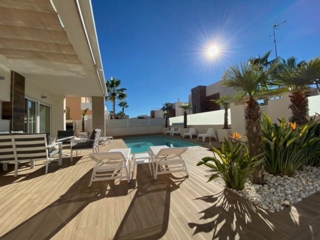 4 camera da letto Villa da affitare come casa vacanza in Los Frutales, Torrevieja con piscina garage - 1.960 € (Rif: 6968407)