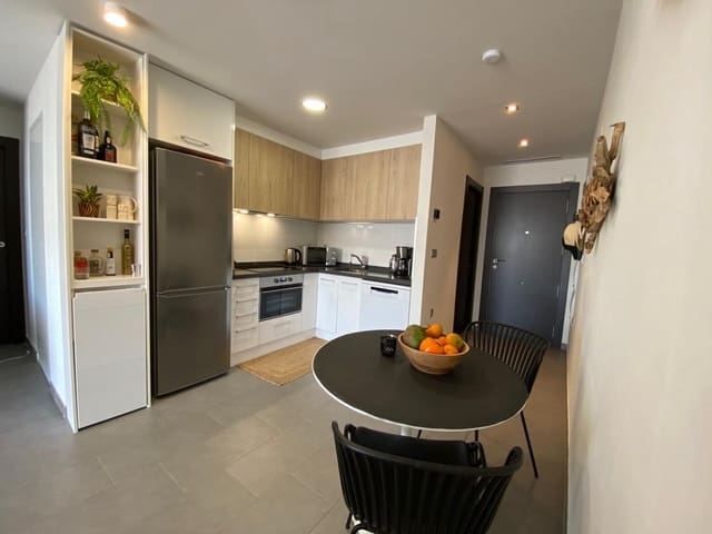 2 slaapkamer Appartement voor vakantieverhuur in Los Europeos, Torrevieja met zwembad garage - € 560 (Ref: 6968409)