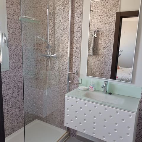 2 slaapkamer Appartement voor vakantieverhuur in Los Europeos, Torrevieja met zwembad garage - € 560 (Ref: 6968409)