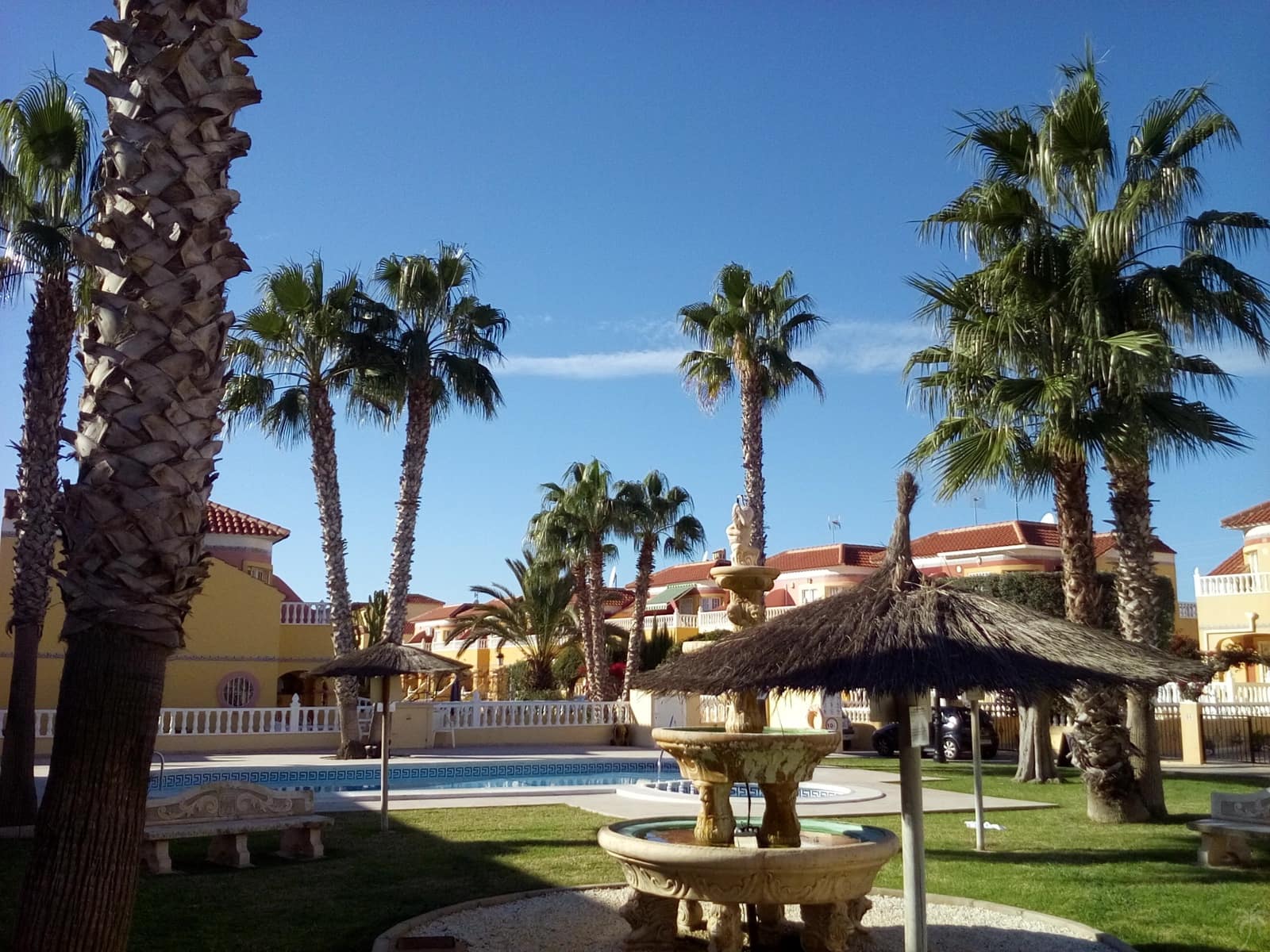   3 soveværelse   ferieRækkehus i Orihuela Costa   med   swimmingpool  garage  - € 399 (Ref: 6968413)