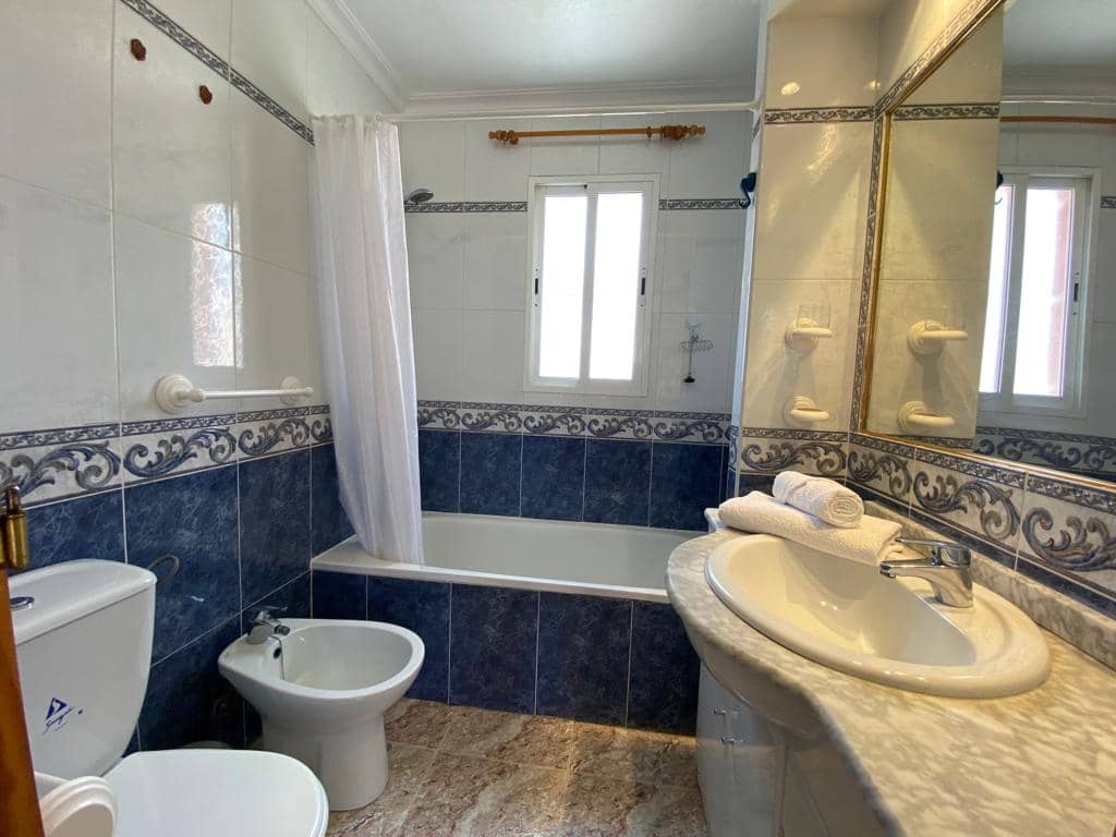   3 soveværelse   ferieRækkehus i Orihuela Costa   med   swimmingpool  garage  - € 399 (Ref: 6968413)