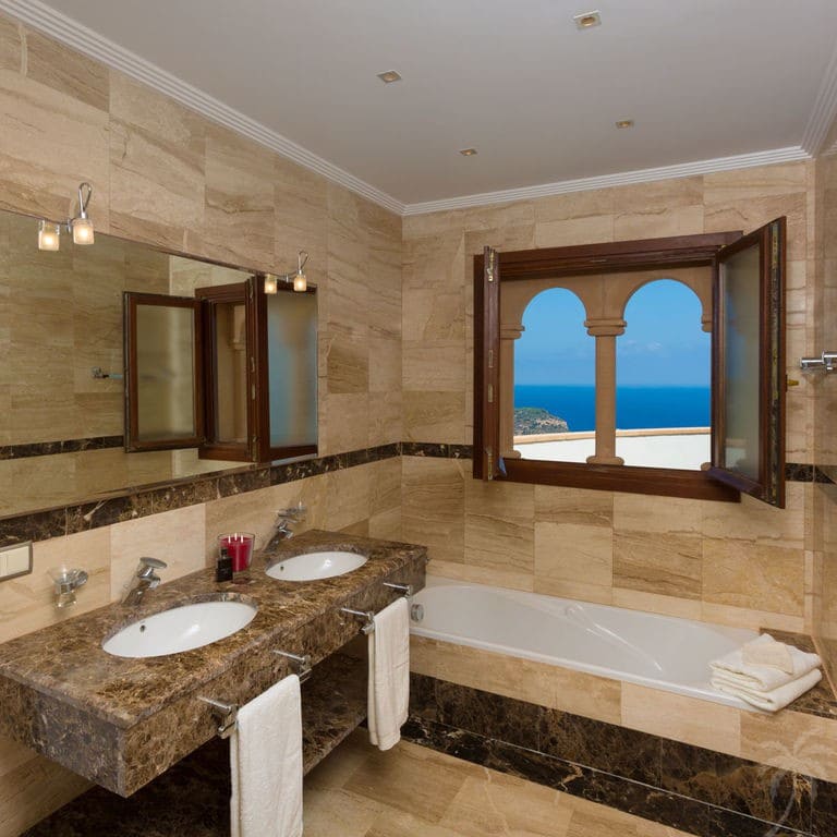 10 slaapkamer Villa te koop in Javea / Xabia met zwembad - € 7.850.000 (Ref: 6968432)