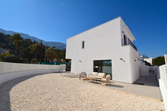 3 slaapkamer Villa te koop in Dénia met zwembad - € 695.000 (Ref: 6968457)