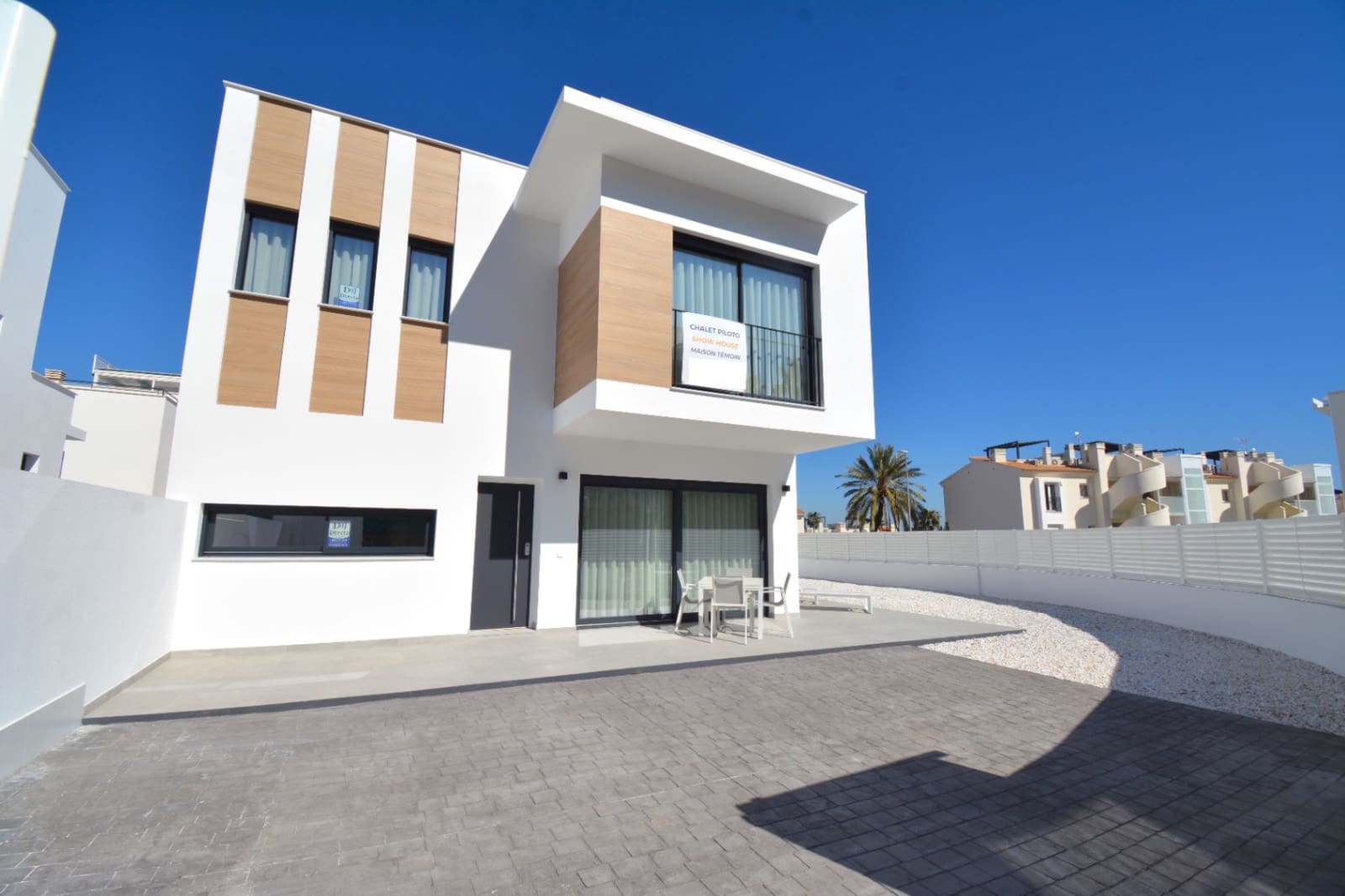 3 bedroom Villa for sale in Denia with pool - € 695,000 (Ref: 6968457)
