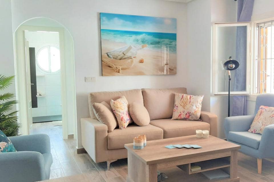 3 makuuhuone Rivitalo lomavuokrausta paikassa Orihuela Costa mukana uima-altaan 
autotalli - 455 € (Ref: 6968485)