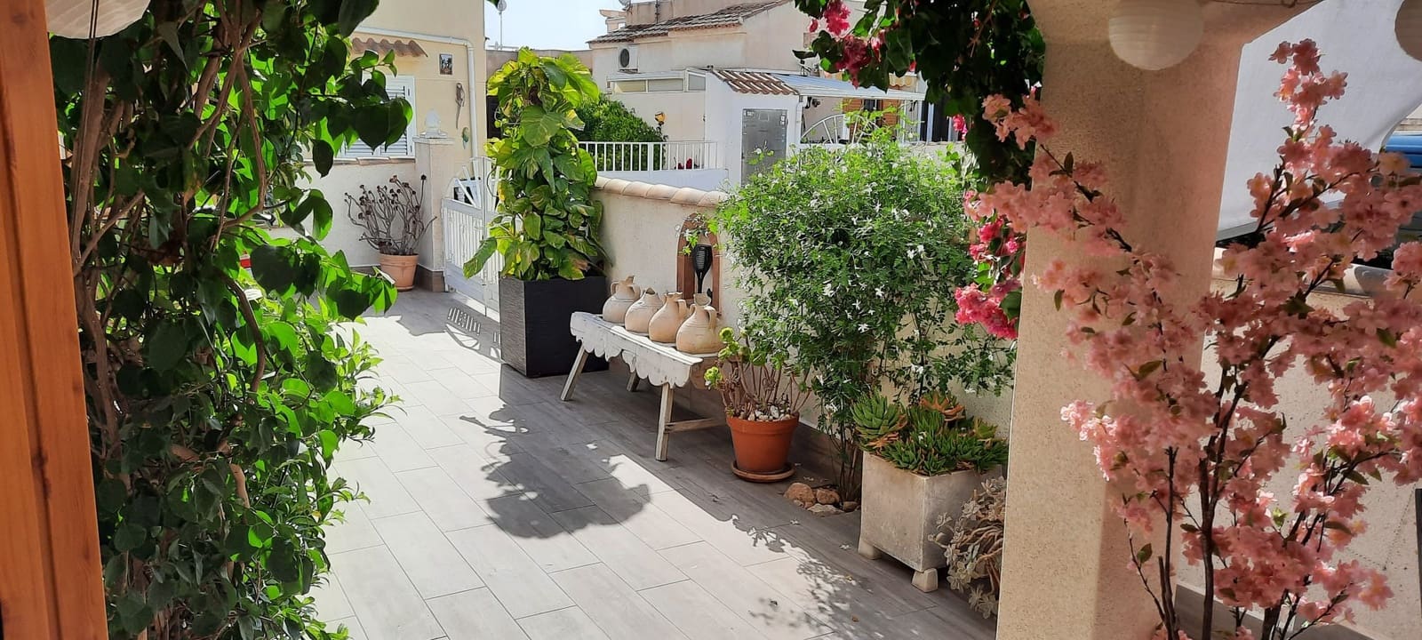 3 makuuhuone Rivitalo lomavuokrausta paikassa Orihuela Costa mukana uima-altaan 
autotalli - 455 € (Ref: 6968485)