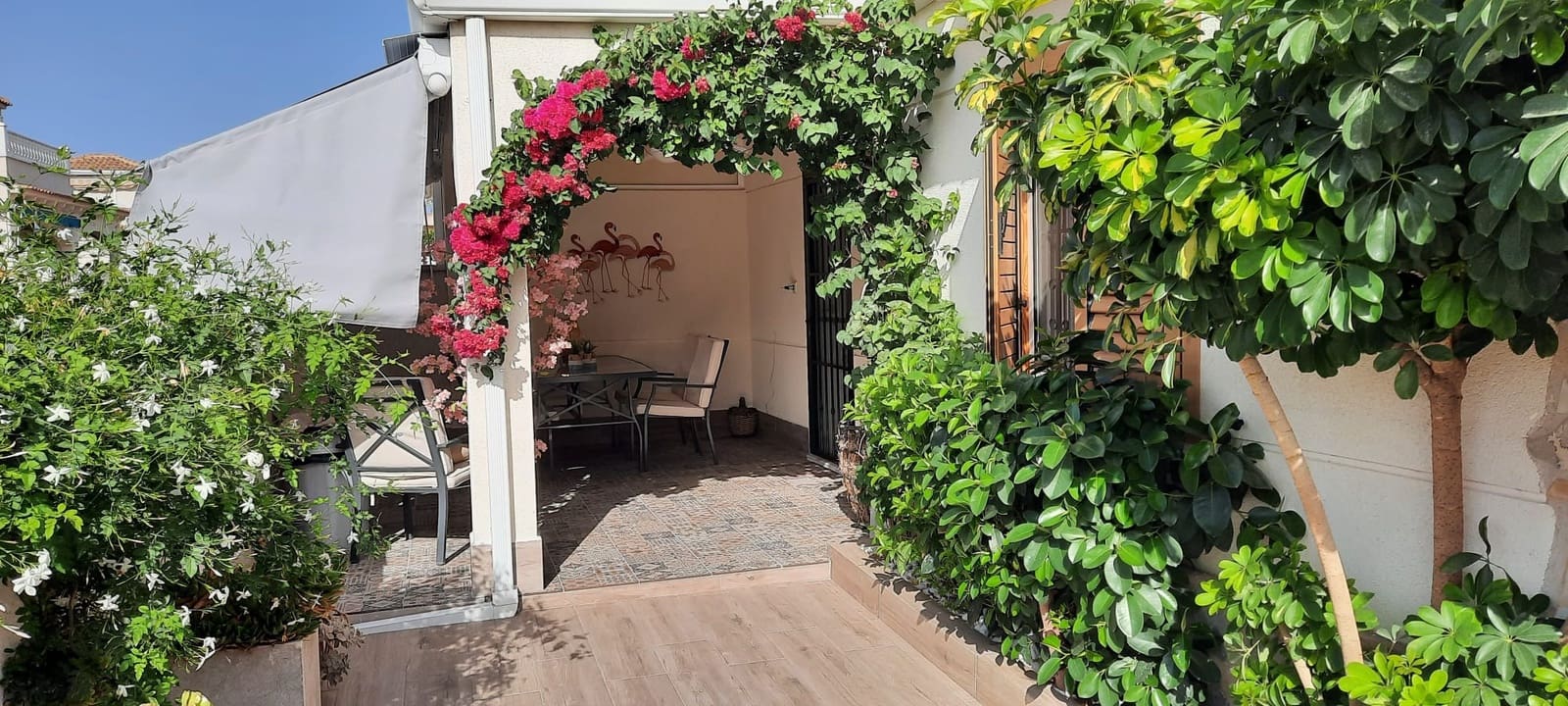 3 makuuhuone Rivitalo lomavuokrausta paikassa Orihuela Costa mukana uima-altaan 
autotalli - 455 € (Ref: 6968485)