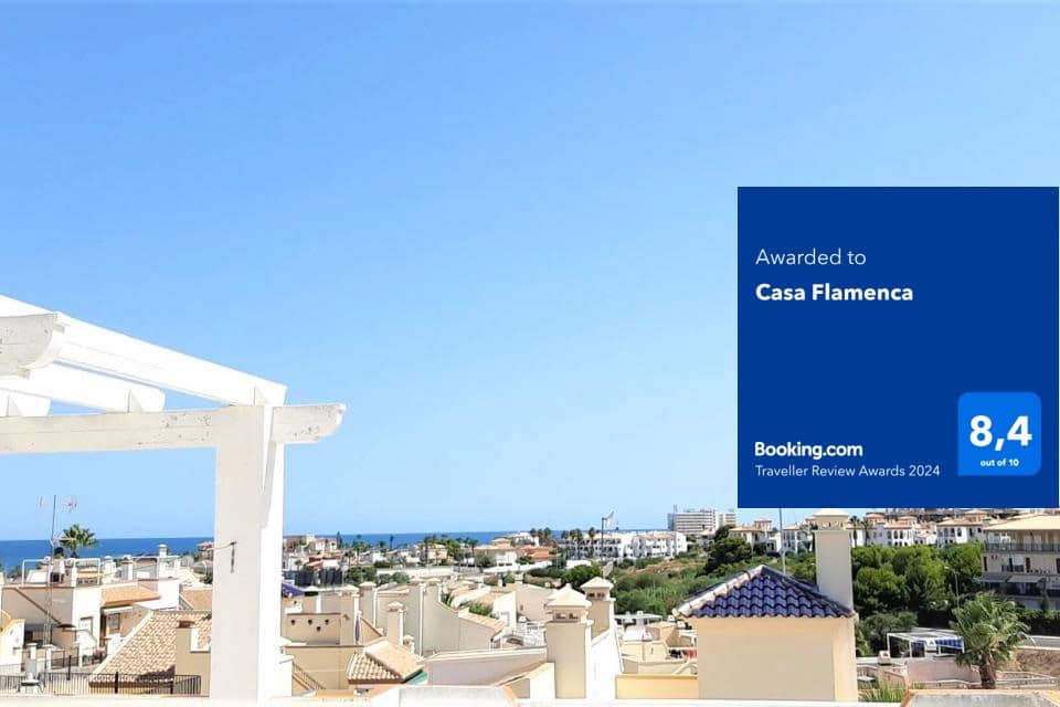 3 makuuhuone Rivitalo lomavuokrausta paikassa Orihuela Costa mukana uima-altaan 
autotalli - 455 € (Ref: 6968485)