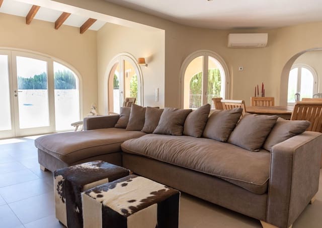 5 soveværelse Villa til salg i Moraira, Teulada-Moraira med swimmingpool - € 1.750.000 (Ref: 6968502)