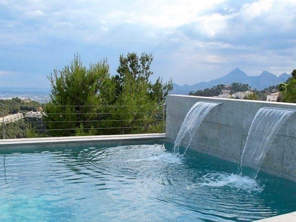 Chalet de 4 habitaciones en Altea en venta con piscina - 2.850.000 € (Ref: 6968556)
