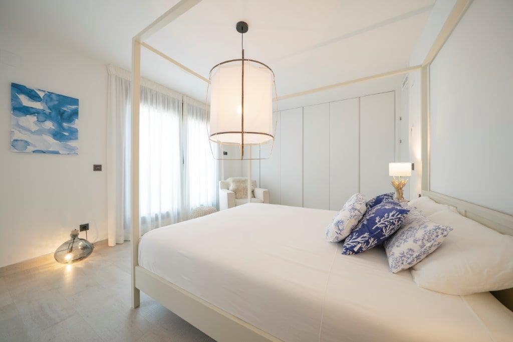 Villa/Maison de 5 chambres de location de vacances à La Mata avec piscine garage - 2 380 € (Ref: 6968639)