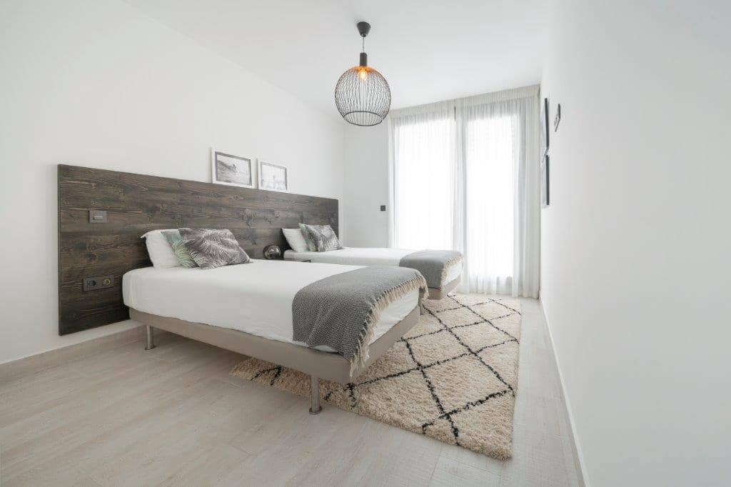 Villa/Maison de 5 chambres de location de vacances à La Mata avec piscine garage - 2 380 € (Ref: 6968639)