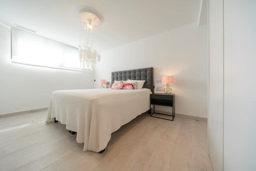 Villa/Maison de 5 chambres de location de vacances à La Mata avec piscine garage - 2 380 € (Ref: 6968639)