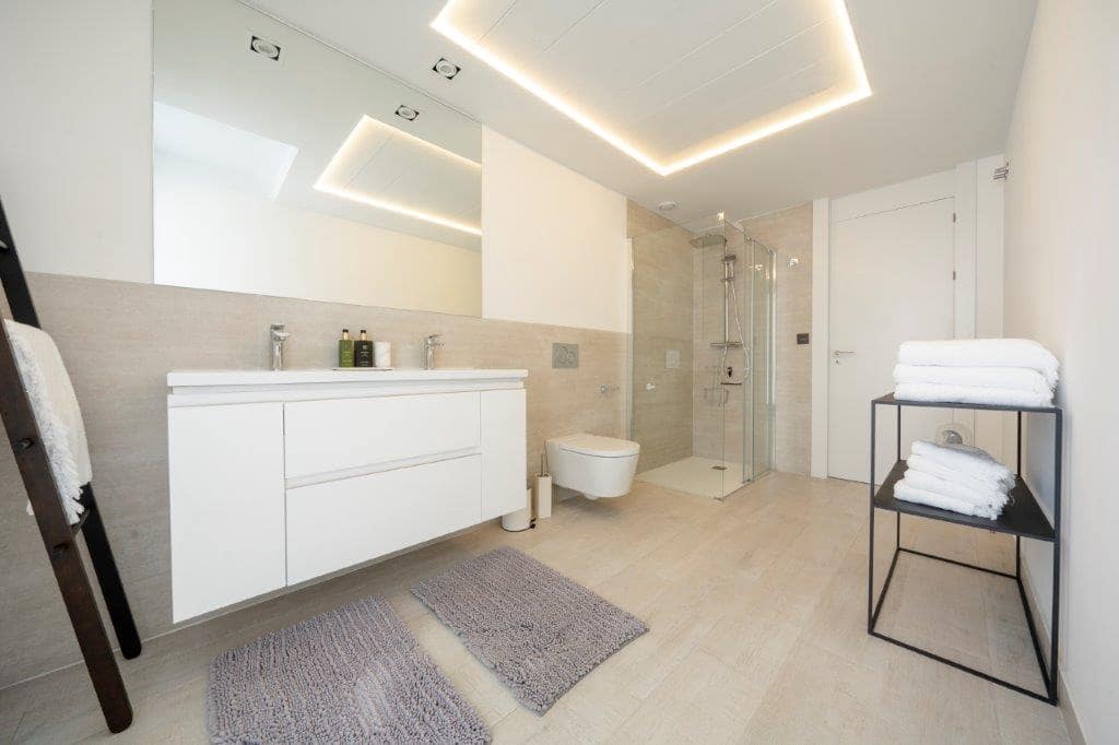 Villa/Maison de 5 chambres de location de vacances à La Mata avec piscine garage - 2 380 € (Ref: 6968639)