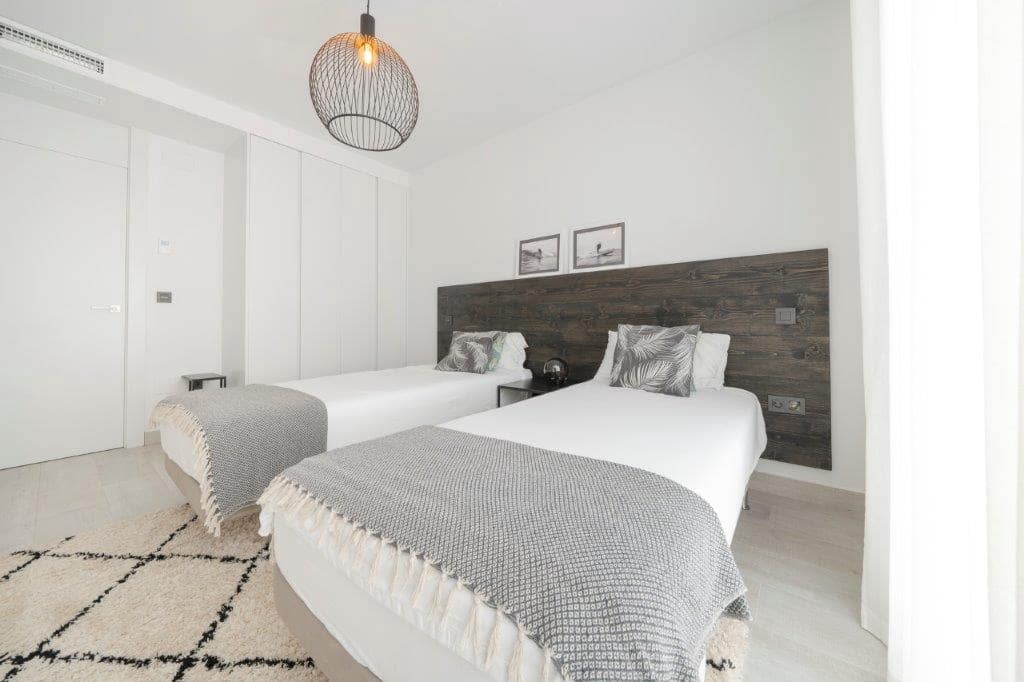 Villa/Maison de 5 chambres de location de vacances à La Mata avec piscine garage - 2 380 € (Ref: 6968639)